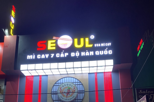 Kết hợp cả biển ngang và đứng tăng hiệu quả quảng cáo