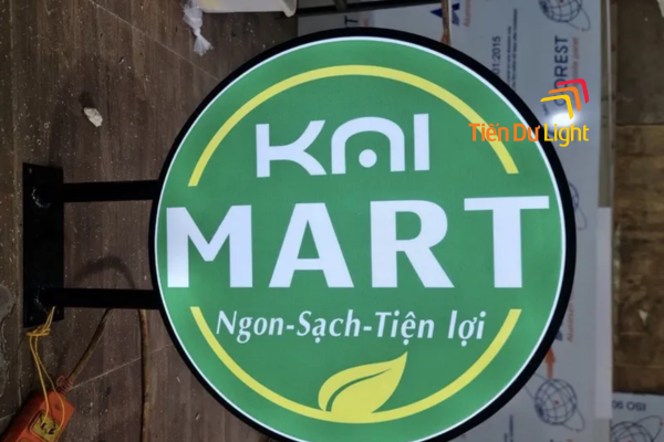 Biển vẫy tròn hút nổi thu hút sự chú ý từ 2 chiều