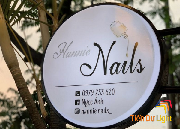 Lợi ích của việc thi công biển vẫy nail đẹp