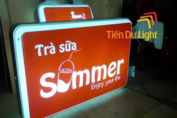 Biển vẫy quảng cáo trà sữa hút nổi