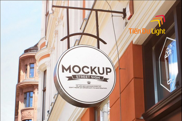 Biển vẫy tiếng anh là biển hiệu nhỏ được thường gắn vuông góc với mặt tiền