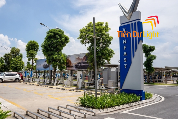 Biển vẫy trạm sạc đồng bộ nhận diện thương hiệu vinfast