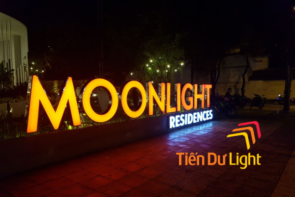 Chữ hộp đèn ngoài trời