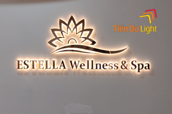 Chữ inox hồng làm bảng hiệu spa đẹp, thu hút