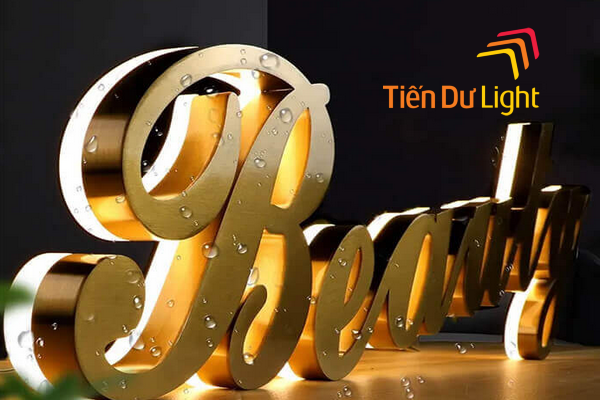 Chữ inox vàng có đặc điểm gì?