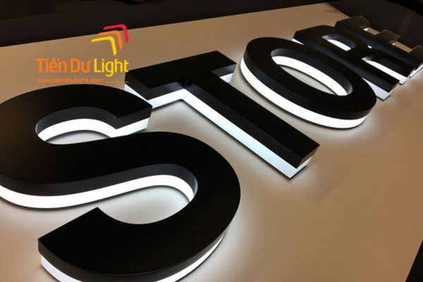 Chữ mica hắt sáng tạo nên hiệu ứng độc đáo bắt mắt