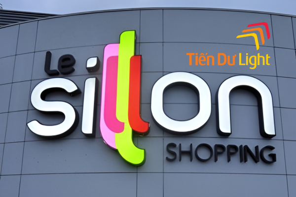 Logo chữ nổi ngoài trời