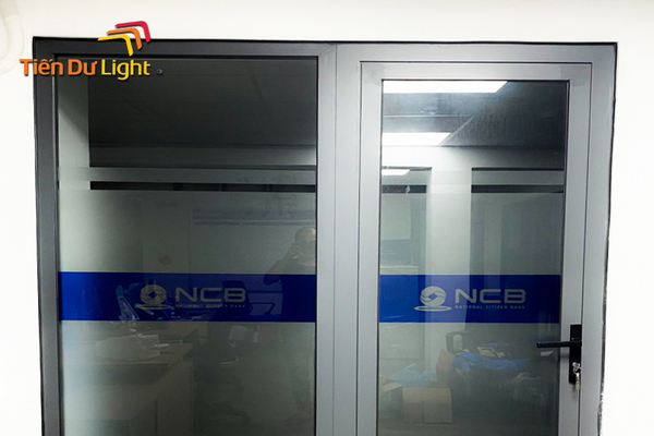 Dán decal kính văn phòng tphcm có những loại nào?