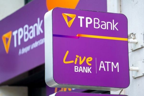 Biển vẫy ngân hàng TPbank