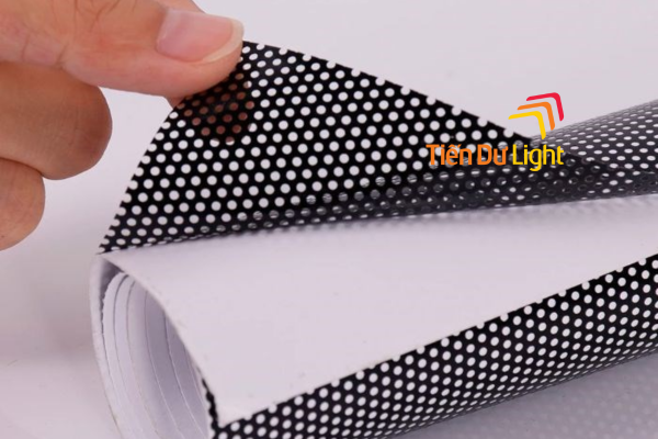 Dán decal có chi phí rẻ, linh hoạt trong quảng cáo