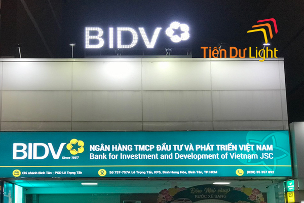 Giá làm bảng hiệu hộp đèn cập nhật mới nhất