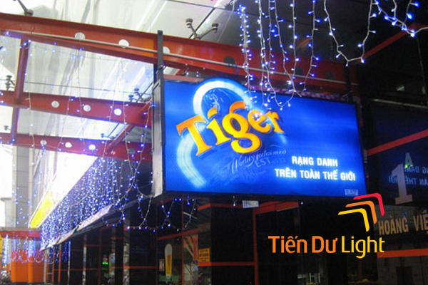 Thi công hộp đèn bạt hiflex uy tín, giá tốt