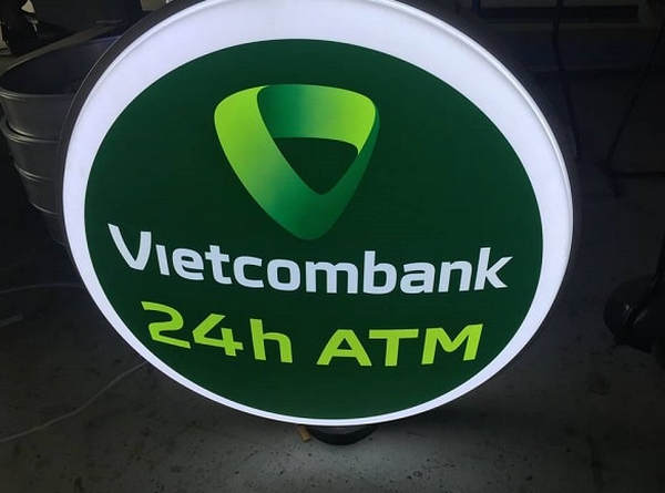 Biển hộp đèn hút nổi bắt mắt