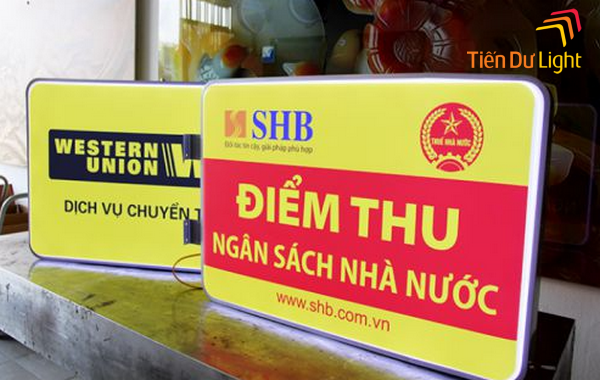 Có nhiều loại hộp đèn mica hút nổi chữ nhật khác nhau