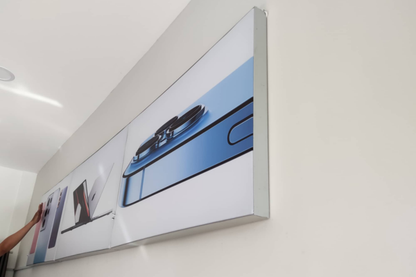 Cấu tạo hộp đèn nhét cạnh