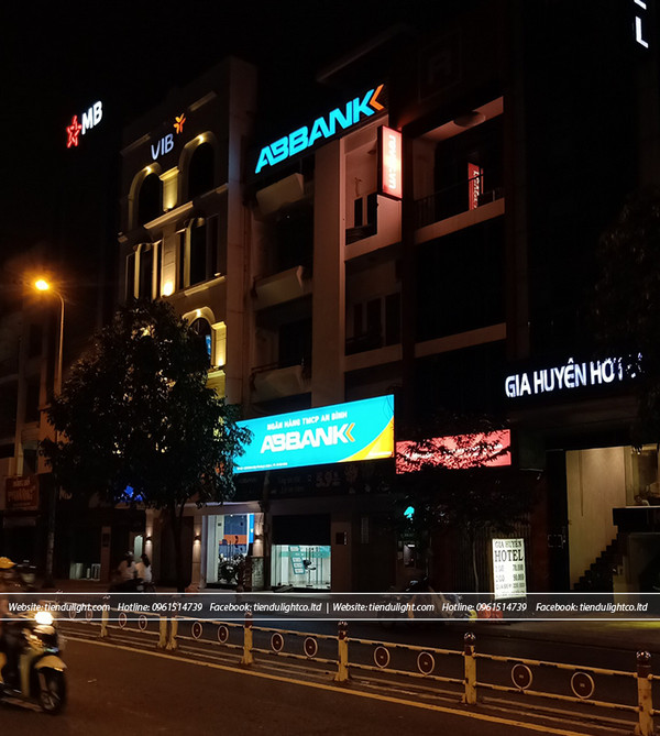 Tiến Dư Light - in uv độ phân giải cao cho biển bảnng quảng cáo