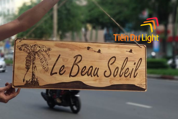 Mẫu bảng hiệu treo gỗ