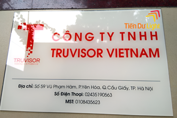 Làm biển công ty mica bề mặt sáng bóng hiện đại 