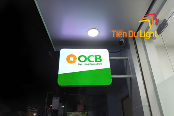 Bảng hiệu bắt mắt thu hút mọi ánh nhìn