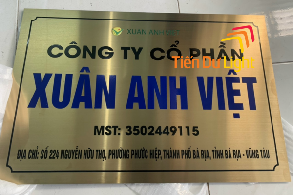 Kích thước làm biển công ty cần hợp lý