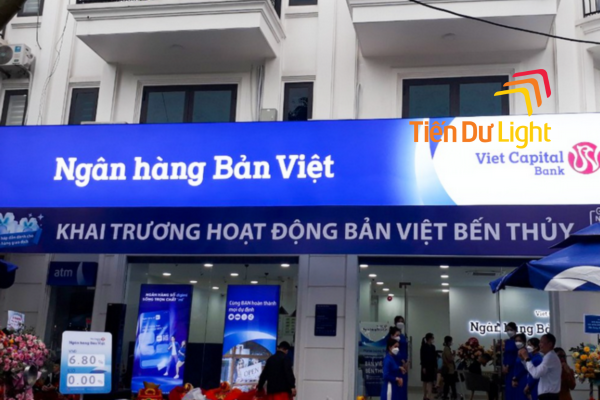 Tiến Dư chuyên thi công hệ thống nhận diện biển quảng cáo