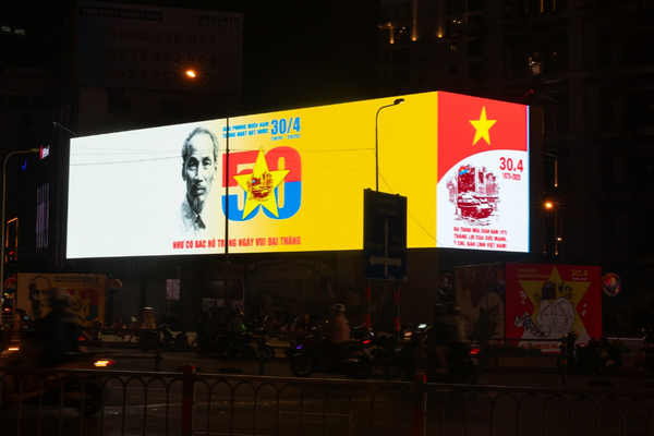Ưu điểm của màn hình led diễu binh