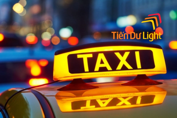 Biển quảng cáo taxi trên nóc