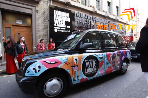 Mẫu biển quảng cáo taxi dán decal