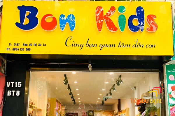mẫu biển quảng cáo shop quần áo trẻ em