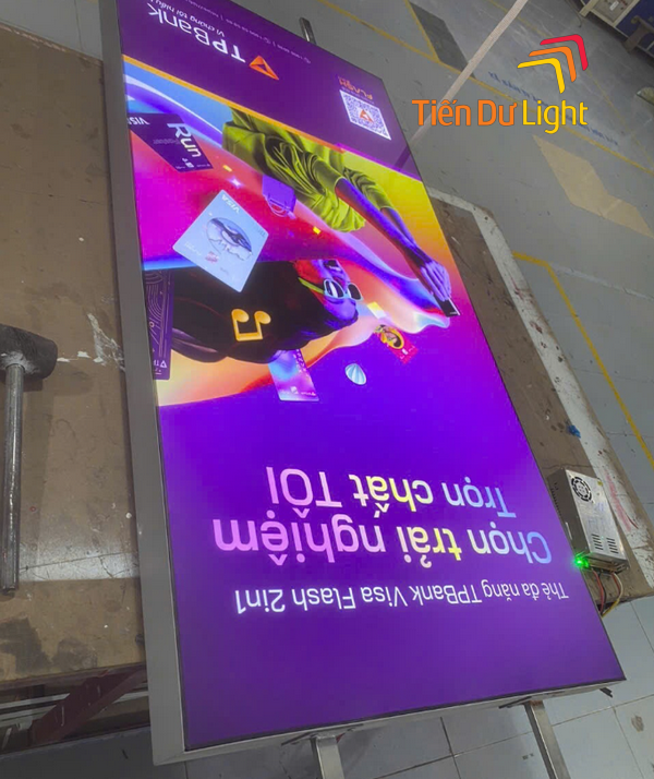 Hộp đèn LED không viền cho ánh sáng đều, làm nổi bật poster quảng cáo