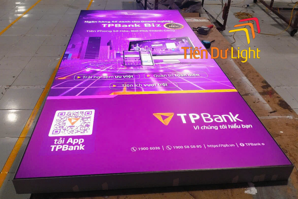 Mẫu hộp đèn không viền thay mặt nhanh