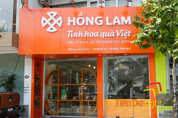 Bảng hiệu nền cam chữ màu gì đẹp?