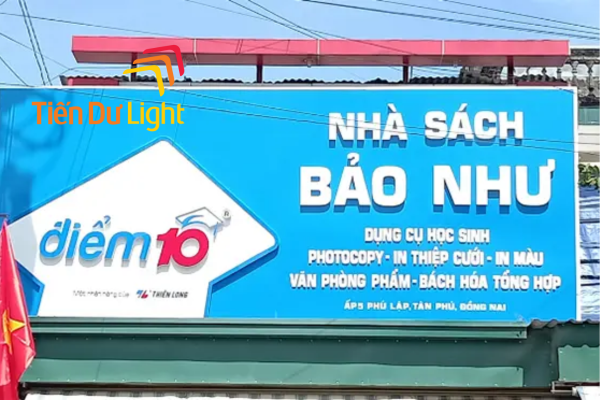 Mẫu biển quảng cáo nền xanh dương