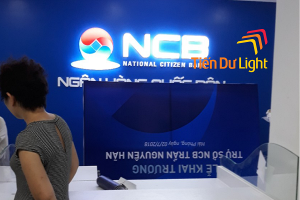 Màu xanh dương tạo điểm nhấn thị giác mạnh