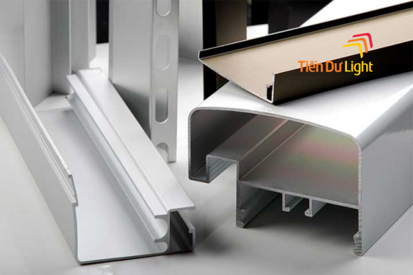 Nhôm định hình làm hộp đèn có độ bền cao chống gỉ sét