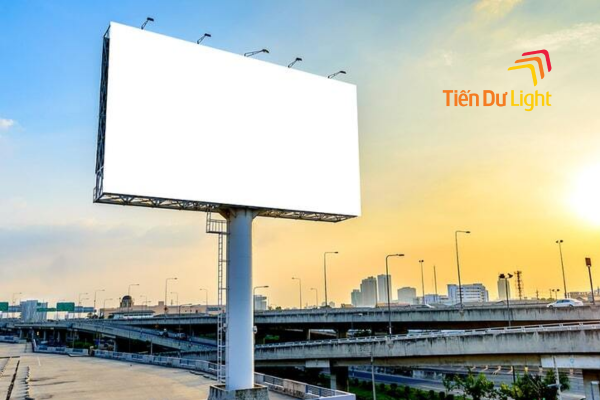 Pano quảng cáo tiếp cận đối tượng khách hàng rộng lớn