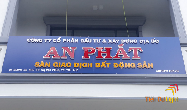 Quy trình thi công bảng hiệu mica chuyên nghiệp