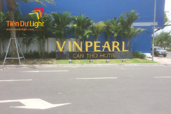 Thi công biển quảng cáo Vinpearl Cần Thơ Hotel