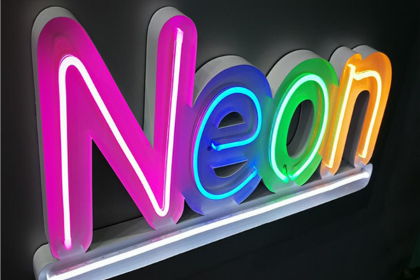 Thi công chuẩn kĩ thuật giúp biển hiệu bền đẹp