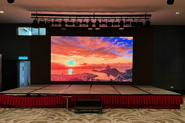 Tiến Dư Light thi công màn hình led trong nhà uy tín