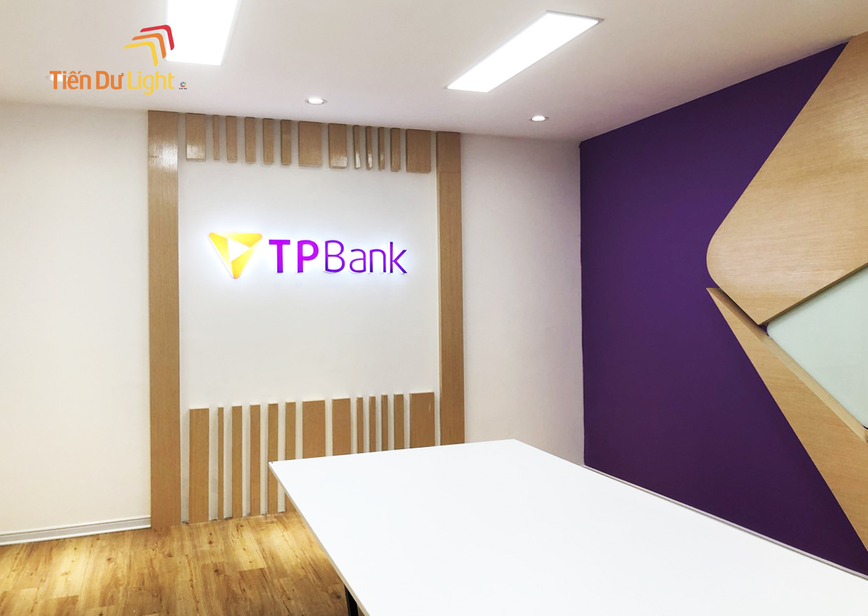 Logo sáng chân TPBank 