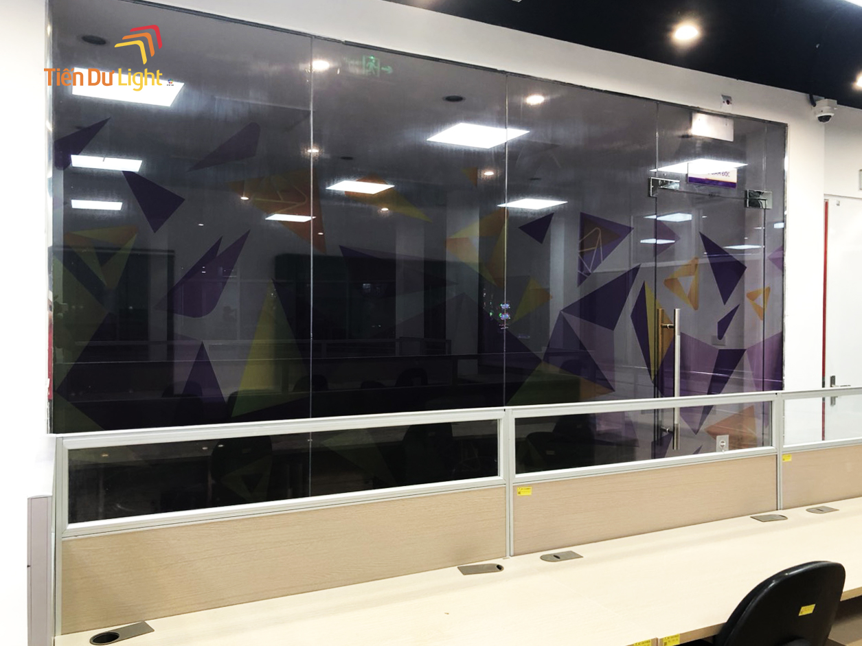 Decal dán kính TPBank 