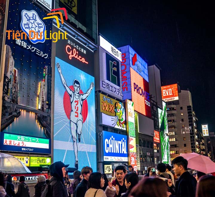 Digital Signage hấp dẫn khách hàng