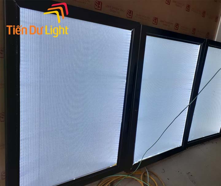 Tấm dẫn sáng có bề mặt phẳng