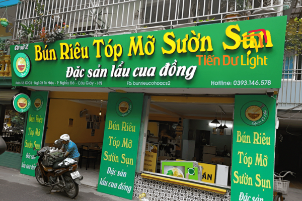 Bảng hiệu bún riêu hút mắt – Bí mật thành công của nhiều quán ăn