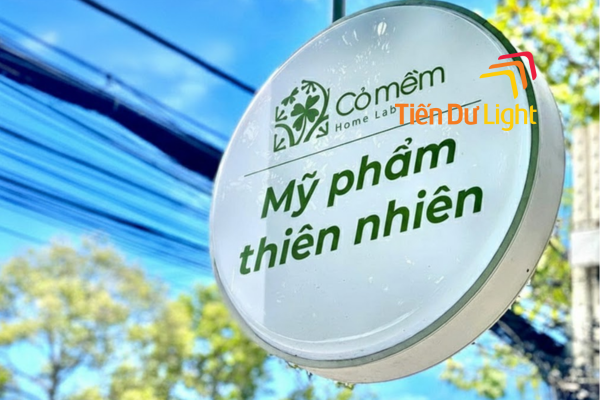 Lợi ích vượt trội khi sử dụng biển vẫy mỹ phẩm cho shop làm đẹp