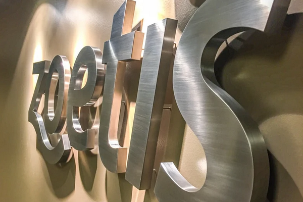 Lợi ích của chữ nổi inox