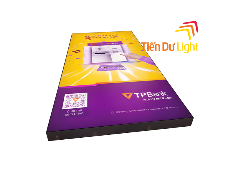 Borderless Edge-Inserted Light Box