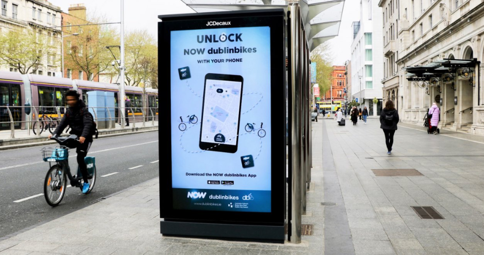 Ứng dụng linh hoạt cho nhiều loại biển bảng