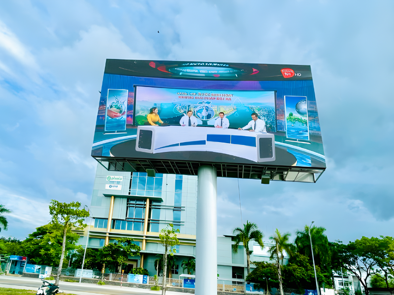 Màn hình LED P8 ngoài trời